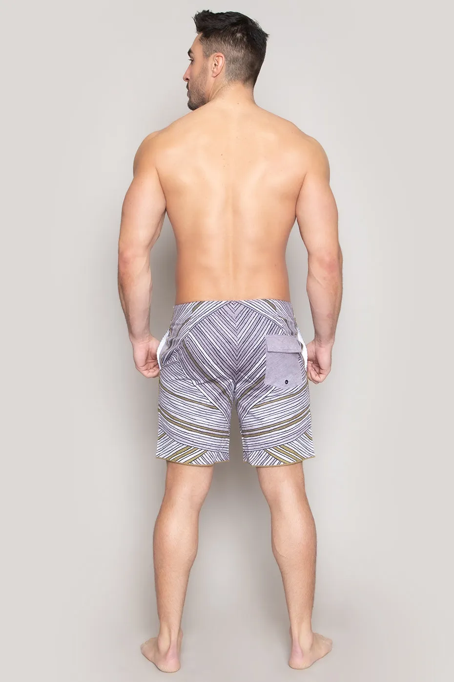 Roam Wild Weekender Short
